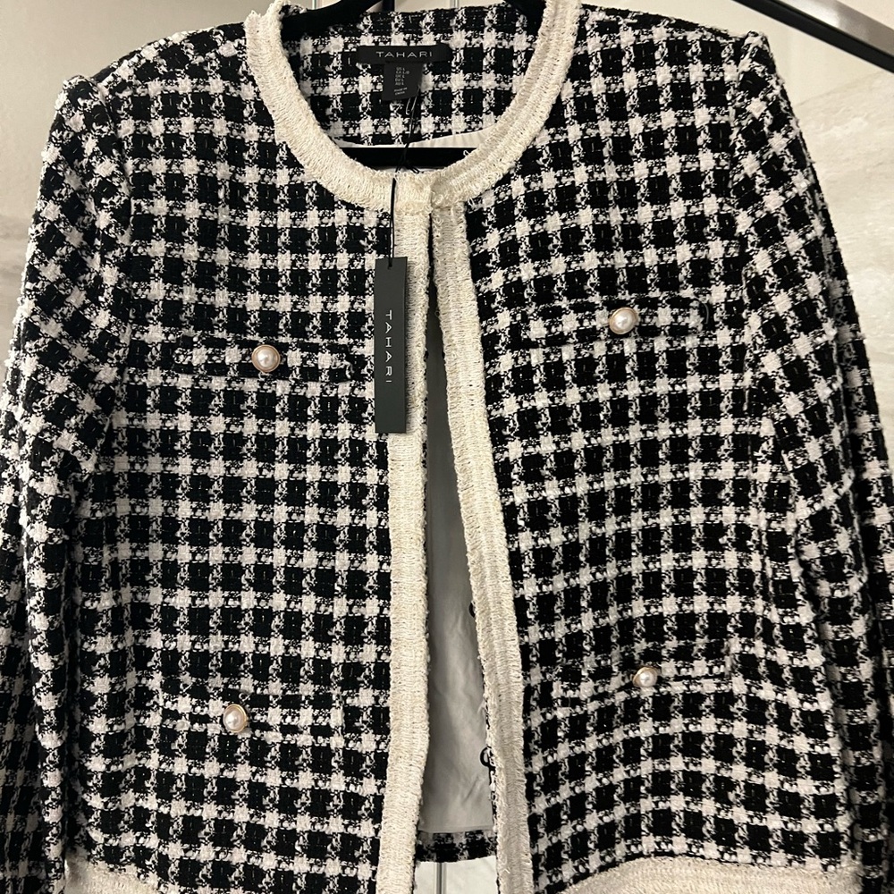 Tahari Black and White Houndstooth Blazer - Picture 4 of 11